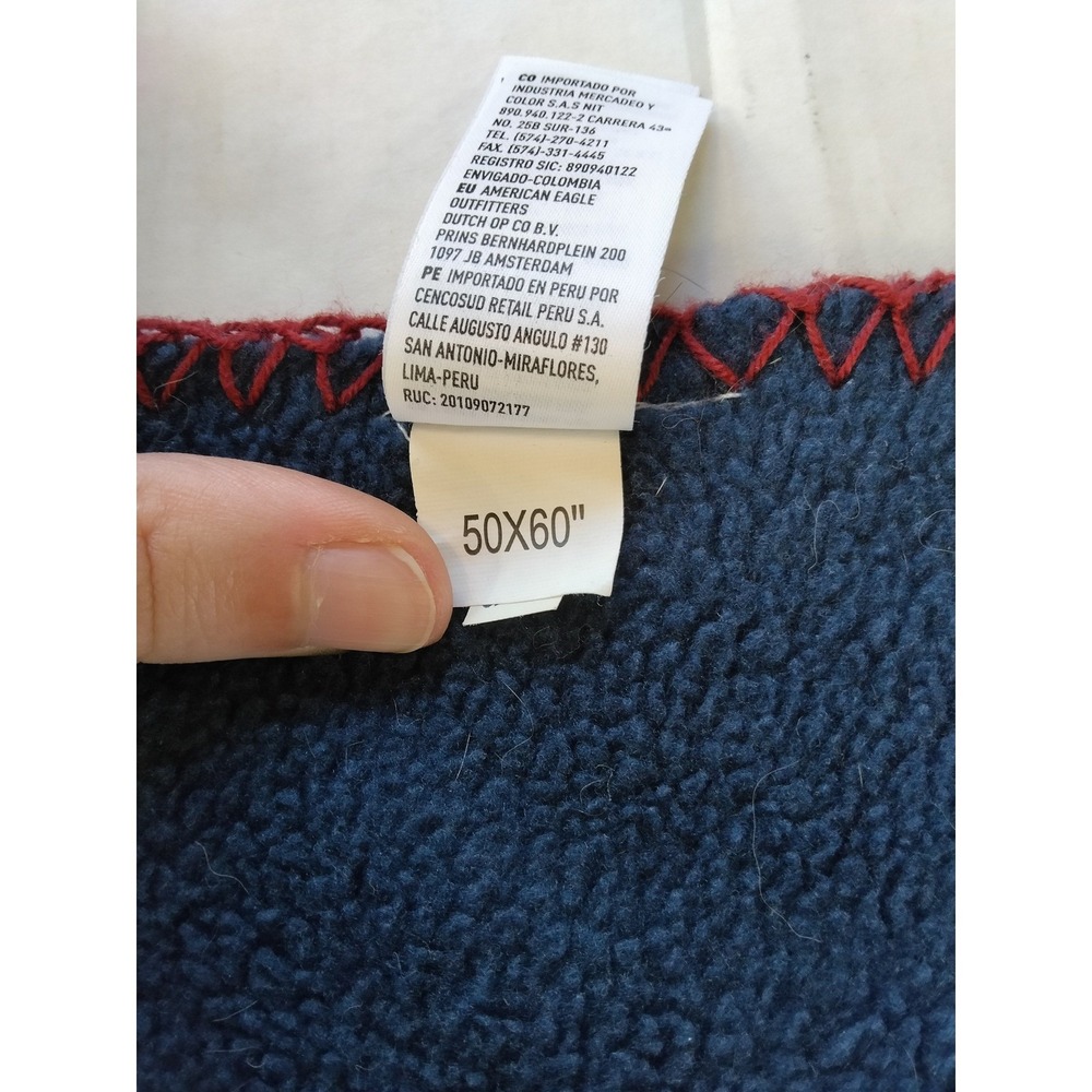American Eagle Outfitters Fleece Throw Blanket Navy Red White 50x60 Logo Y2K - Picture 4 of 8
